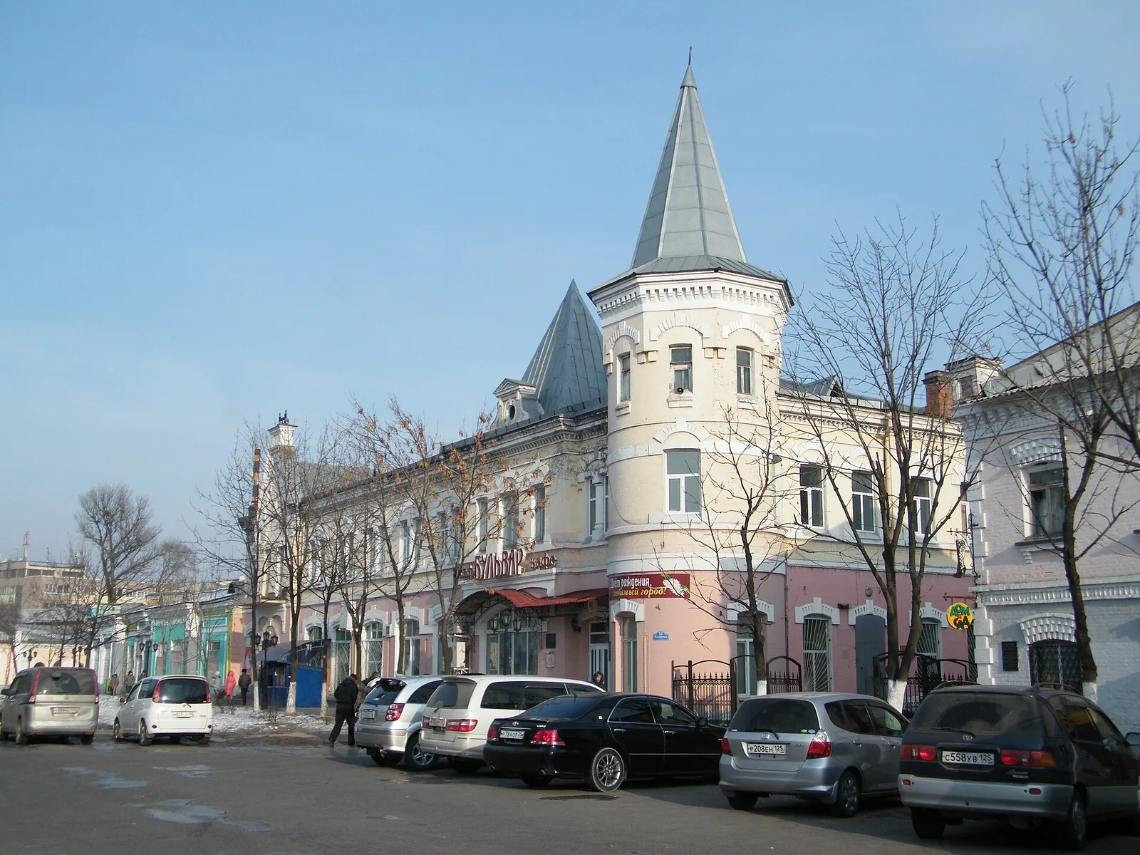 Фото: Исторический магазин «Кунст и Альберс» в Уссурийске