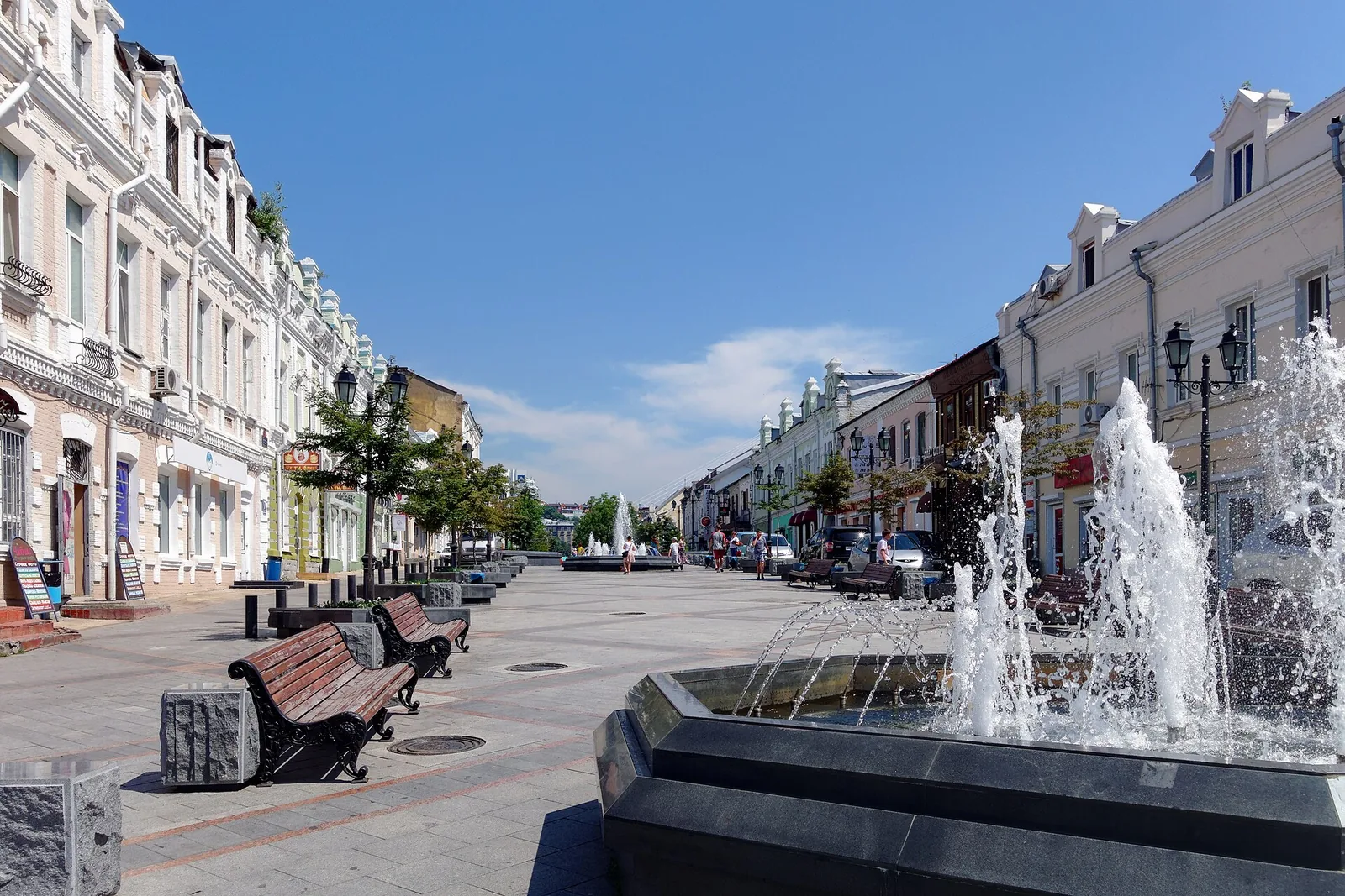 Фото: Прогулочная улица Адмирала Фокина