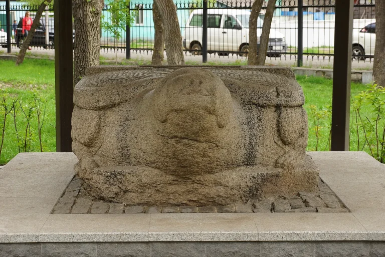 Уссурийская каменная черепаха
